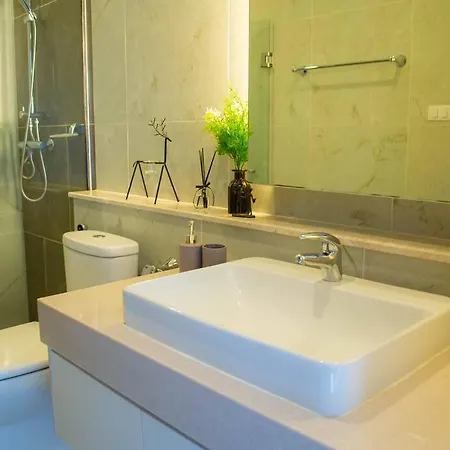 Lovely 1-Bedroom Condo Near Night Barzaar Chiang Mai Exterior photo