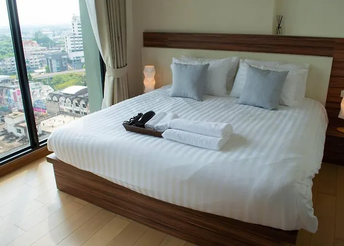 Lovely 1-Bedroom Condo Near Night Barzaar
