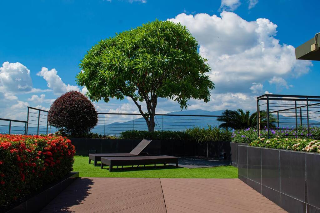 Lovely 1-bedroom Near Night Barzaar Apartment Chiang Mai