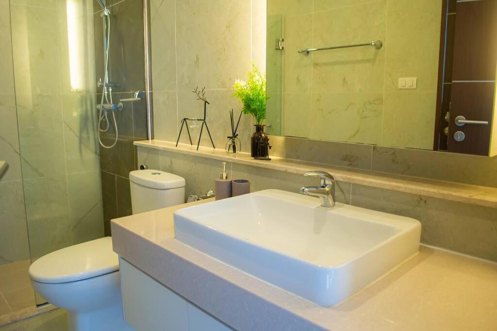 Apartment Lovely 1-bedroom Near Night Barzaar